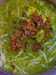 ढाबा स्टाइल लहसुनी पालक पनीर (dhaba style lehsuni palak paneer recipe in Hindi) रेसिपी मुख्य फोटो