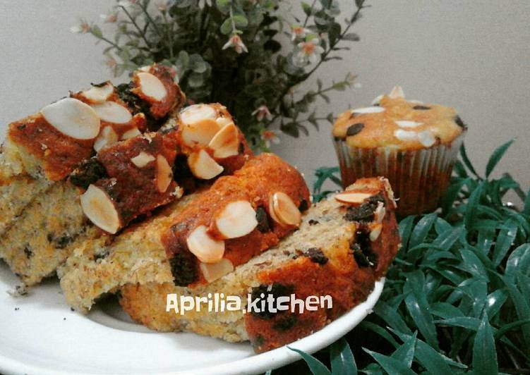 Banana cake rempah chocochips almond