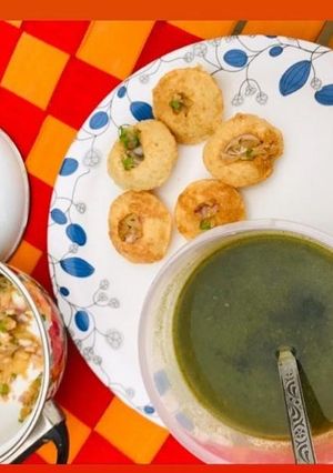 A picture of Classic Pani puri.