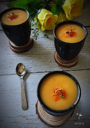 কেশর পেস্তা ম্যাঙ্গো জ্যুস (keshar pista mango juice recipe in Bengali) রেসিপির প্রধান ছবি