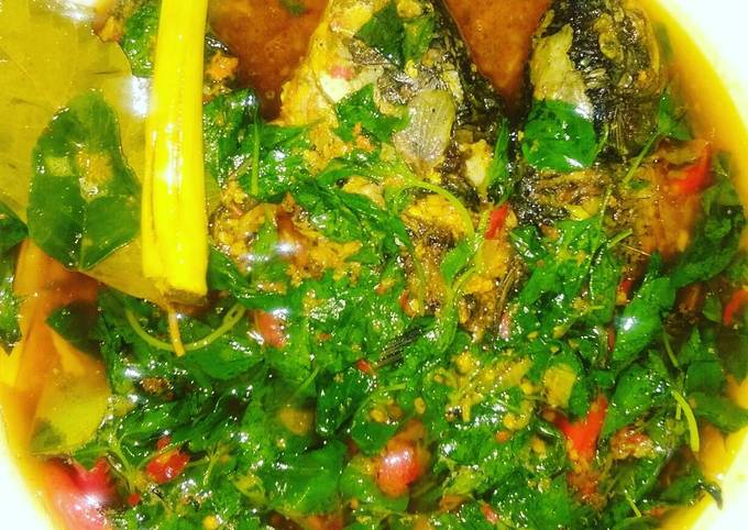 Resep Ikan Mas Kemangi Kuah Kuning Anti Gagal