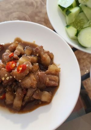 Hình của món Thịt kho mắm ruốc.