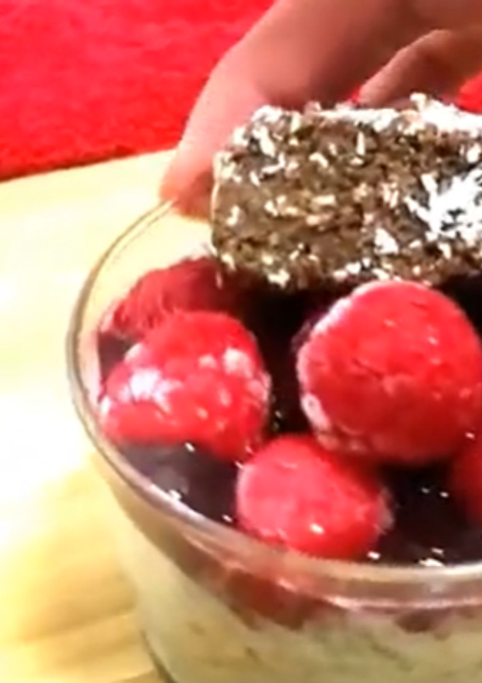 Una foto de Pudding de Chía 3 Versiones Deliciosas + Gelatina de chocolate