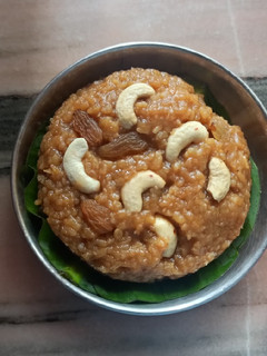 சர்க்கரை பொங்கல் (Sarkarai pongal recipe in tamil) செய்முறை முக்கிய புகைப்படம்