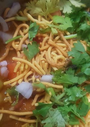 રગડા પેટીસ (Ragda petties recipe in Gujarati) રેસીપી મુખ્ય ફોટો