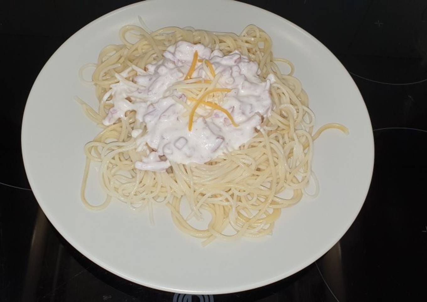 Espaguetis a la carbonara de nata