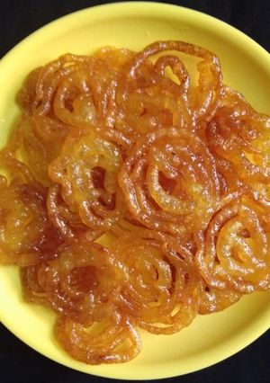 आलू जलेबी (Aloo Jalebi recipe in Hindi) रेसिपी मुख्य फोटो