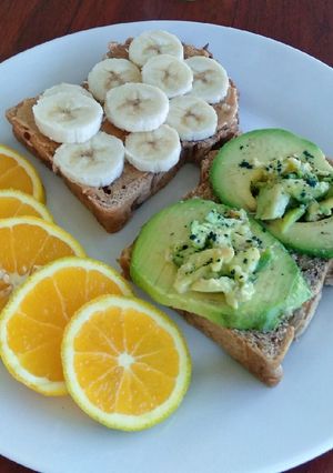 Foto resep Sarapan Avocado toast & selai kacang pisang