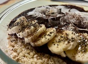 Foto di Porridge con hummus al cacao 🍌🥥