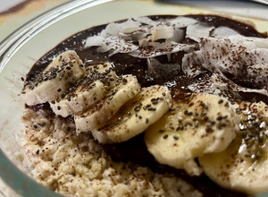 Foto di Porridge con hummus al cacao 🍌🥥
