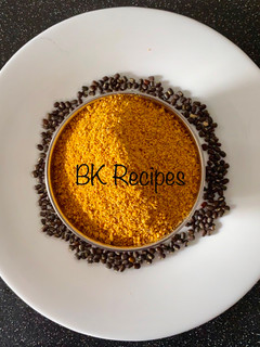 கருப்பு உளுந்து இட்லி மிளகாய் பொடி (Karuppu ulundhu idli milakaai podi recipe in tamil) செய்முறை முக்கிய புகைப்படம்