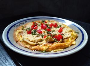 Zdjęcie przepisu Omlet z humusem.