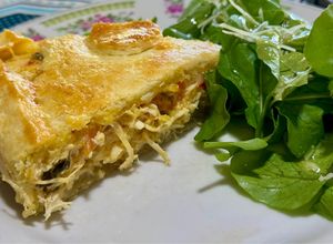 Una foto de Tarta de pollo masa quebrada (Empadão de frango)
