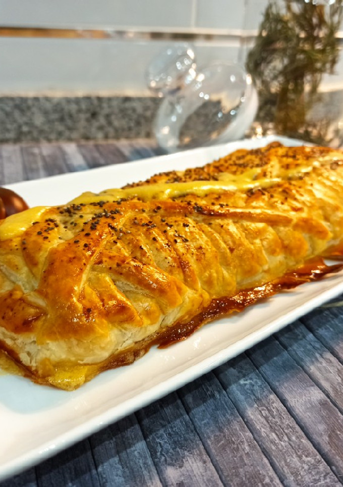Una foto de Trenza de pavo y extra de "cheese" 🧀🧀🧀🧀