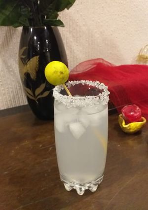 A picture of Lemon pepper drink.