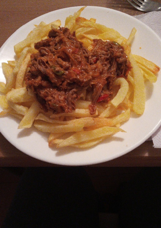 Una foto de Chorrillana de ropa vieja