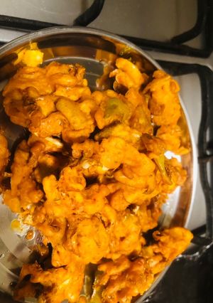 A picture of Cabbage and Chilli Bhajia.