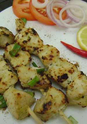 A picture of Chicken Malai Tikka.
