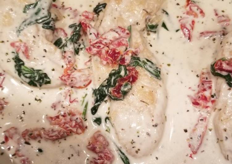 Creamy Tuscan Garlic Chicken Creamy Tuscan Garlic Chicken