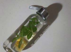 Une photo de Eau détox citron menthe 🍋🌱