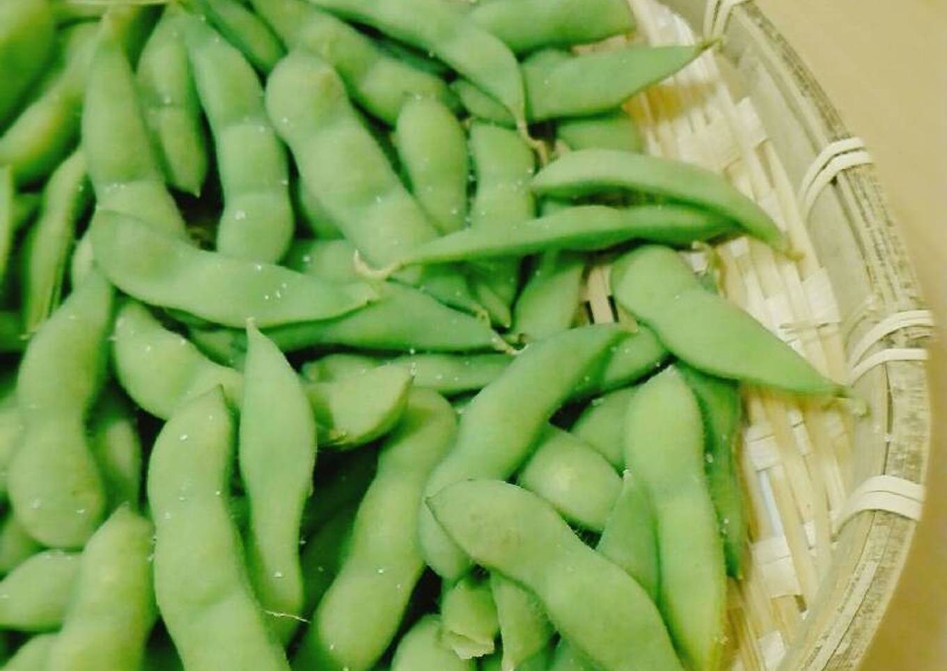 Cruchy Boiled Edamame