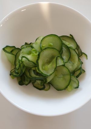 A picture of Pickled cucumber.