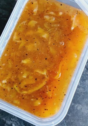 A picture of Raw mango chattni.