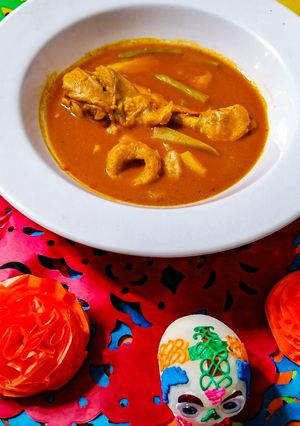 Una foto de Amarillo de pollo