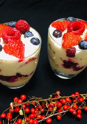 Una foto de Yogurt de soja con Avena y Mix de Frutos Rojos 🍒🍓