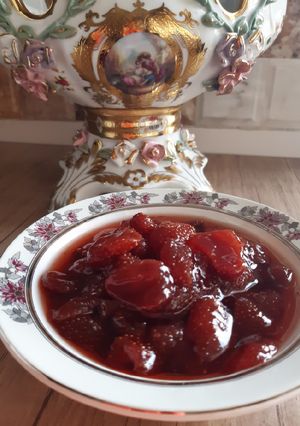 عکسی از دستور مربای توت فرنگی🍓🍓🍓