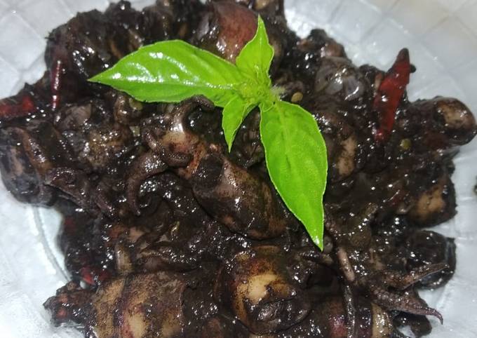 Cumi kuah hitam