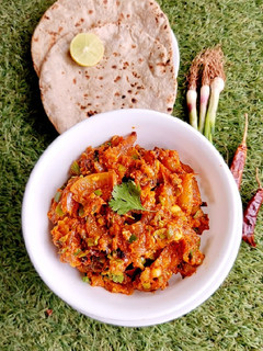 ડુંગળીયું (Dungariyu Recipe In Gujarati) રેસીપી મુખ્ય ફોટો
