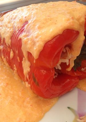 Foto principal de Pimientos rellenos de arroz y Olivas