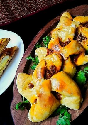 A picture of Spicy Egg Puff.