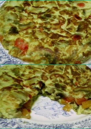 Una foto de Tortilla de verduras variadas