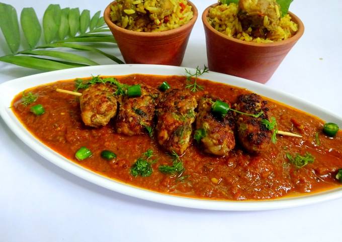 Smoked Chicken keema chop with gravy