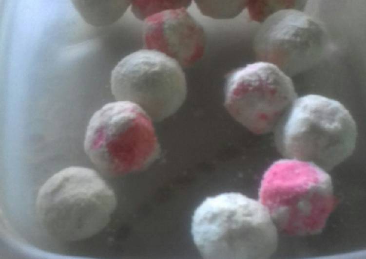 Bola susu merah putih