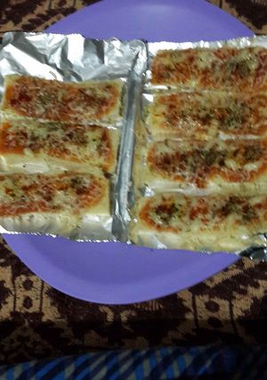 A picture of Instant Bread Stick Pizza.