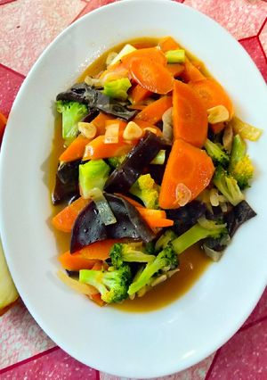 Foto resep Tumis wortel jamur kuping