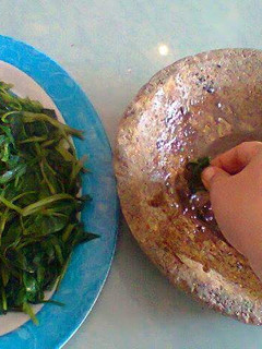 Foto resep Lotek Unyil / Kangkung Sambel Terasi / Rujak Kangkung