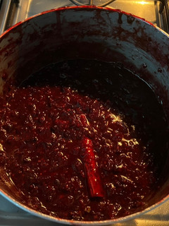 Una foto de Mermelada de tocineta con frutos rojos