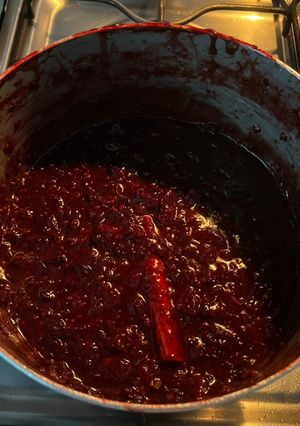 Una foto de Mermelada de tocineta con frutos rojos