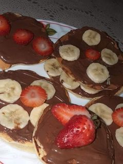 صورة لوصفة بان كيك 🥞 خفيف ولا اروع 🍌🍓🍫🍯