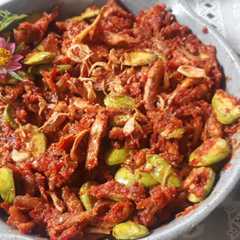 รูปของ SambaL petai dan teri gunduL 🤤