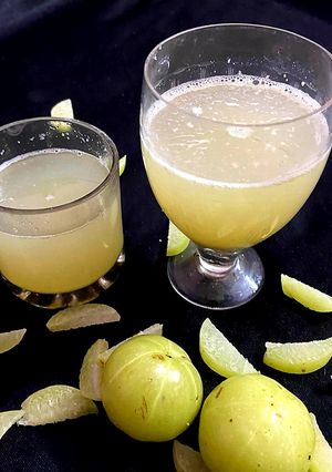 आँवले का जूस (amle ka juice recipe in Hindi) रेसिपी मुख्य फोटो