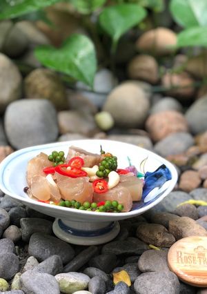 Hình của món Gân Bò Ngâm Mắm Chua Ngọt.