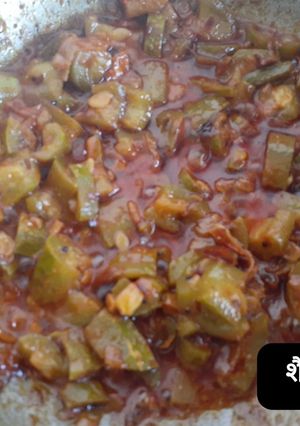 काँटे वाली तोरी : तोरी की चटपटी सब्जी(torai ki sabji recipe in hindi) रेसिपी मुख्य फोटो
