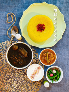 عکسی از دستور قرمه سبزی با گوشت بوقلمون