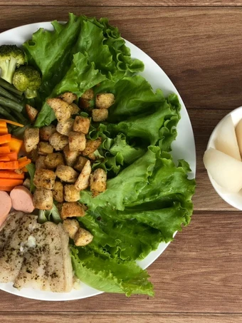 Langkah Mudah untuk Membikin Resep Healthy Diet Food: Grilled Dory + Roti Panggang + Sayuran + Buah Apel yang Lezat Anti Ribet, Mantap
