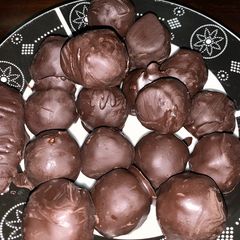 A picture of Coconut bites/ Bounty chocolate.